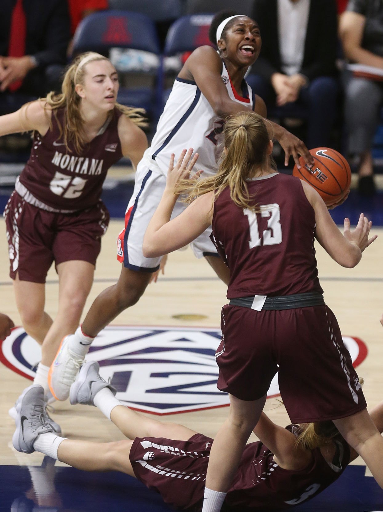 Arizona Wildcats 100, Montana Grizzlies 51